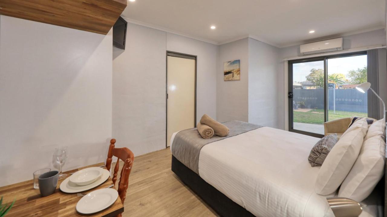 Parkes Federation Motel エクステリア 写真