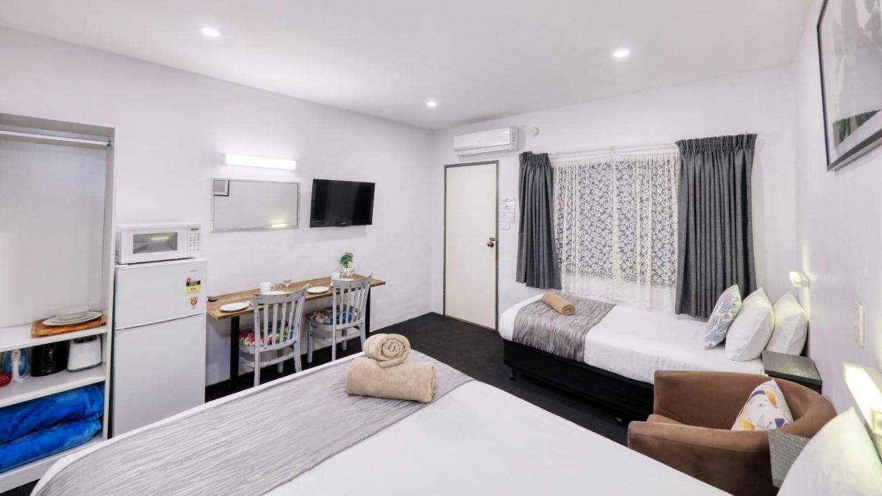 Parkes Federation Motel エクステリア 写真